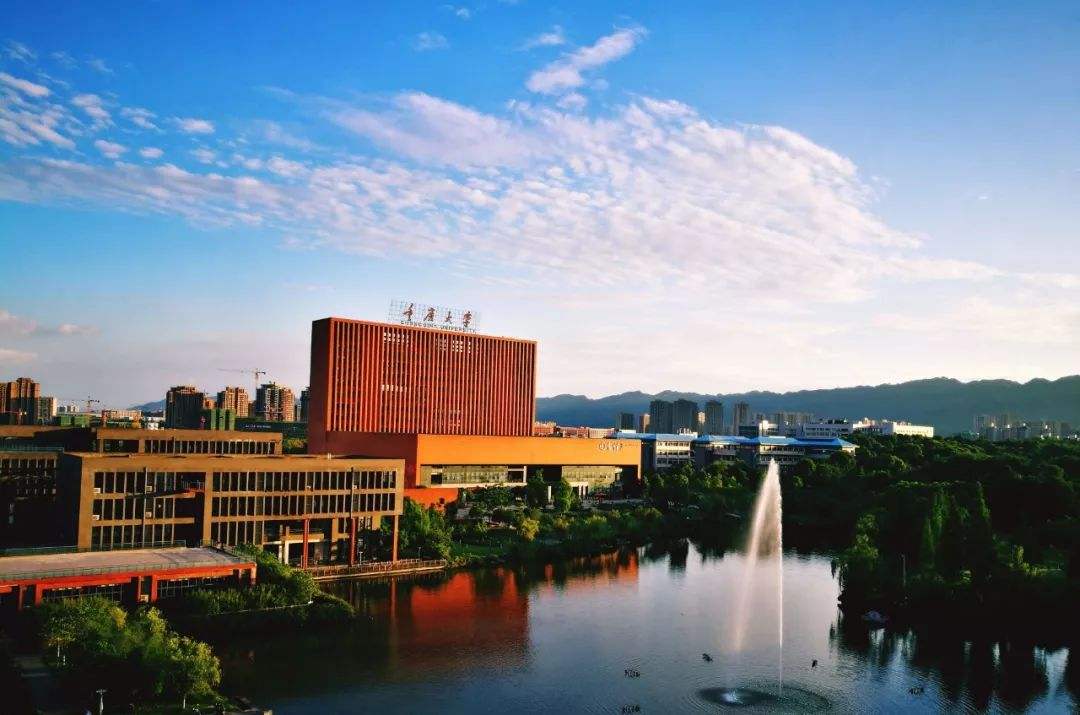 让人捧腹大笑的重庆市大学别称，西南大学为何被笑称“稀男”？