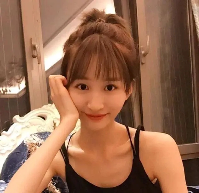 春晚“国民女婿”任嘉伦的心酸成名史，太不容易了