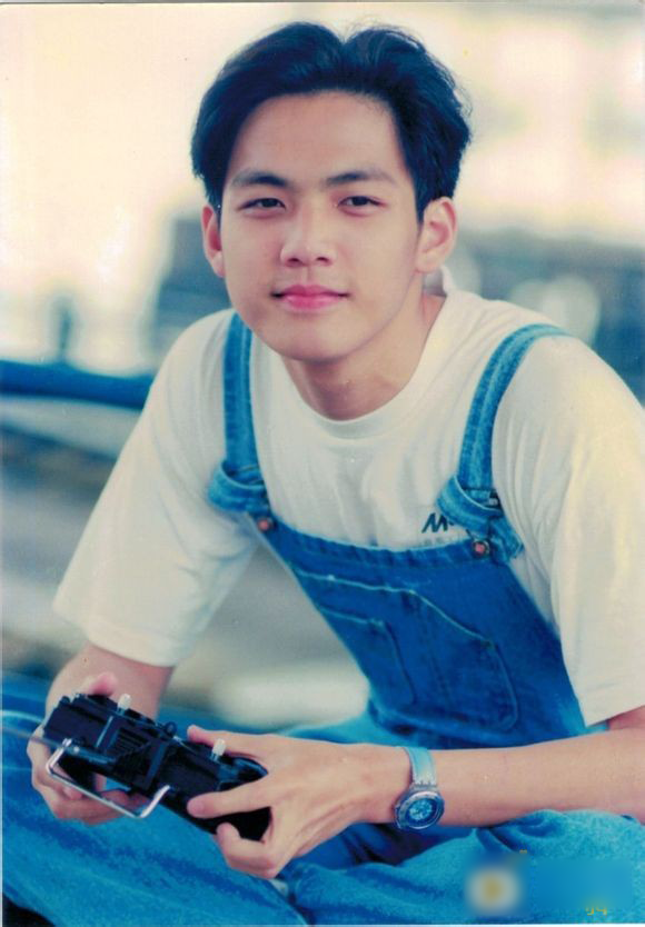 从"一线男神"到"销声匿迹",47岁的钟汉良,怎么突然不红了?