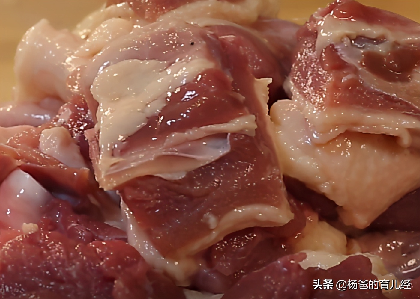 在家教你做清炖老鸭汤，鲜香肉嫩，营养好吃，孩子爱喝的美味汤羹