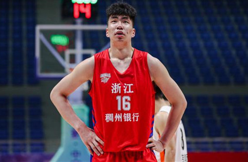 cba球员白谛是哪里人(CBA新增65位“新人”，36名青训29名选秀，6位新星值得关注)