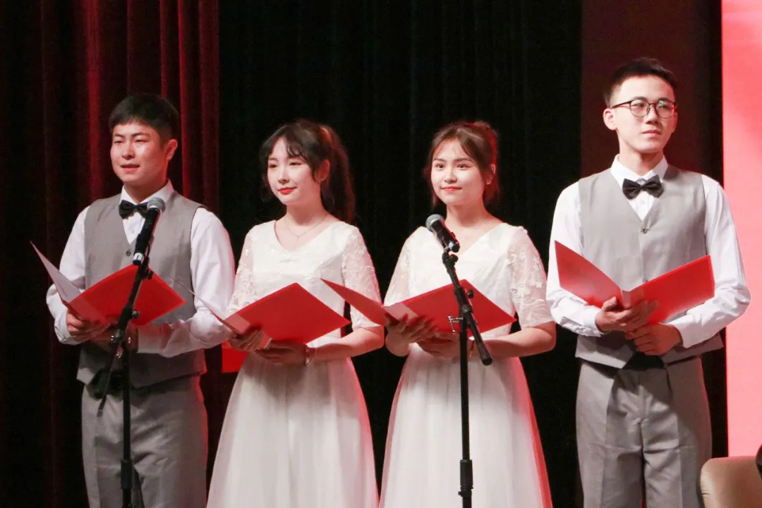 点燃爱国热情！成都文理学院用主题音乐党课，献礼建党100周年