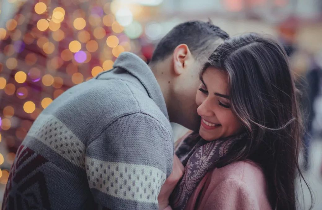 日本夫妻坚持“AA制”，一张床睡两边妻子做家务给时薪，异性合租