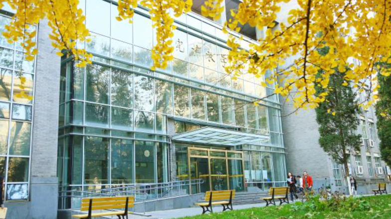 我国就业率最好的三所大学，没有清华北大，学生没毕业就被签走