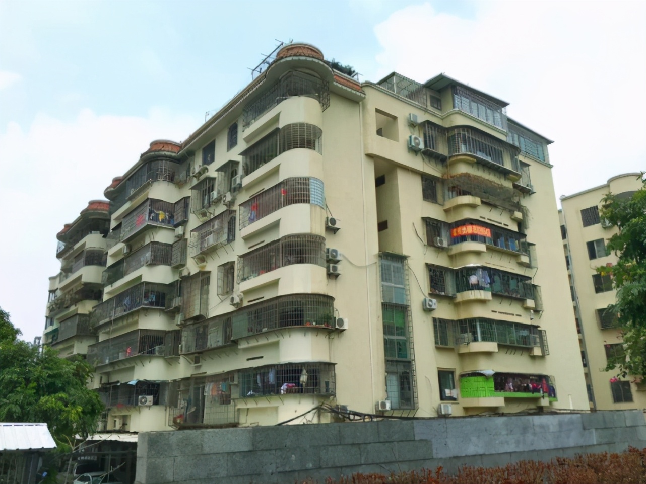 67旧改的好处可以看出,除非是必要情况,其他的房子以后还是会按照