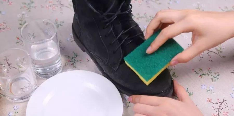 带毛的雪地靴不好洗？用点小苏打，去污还清异味！