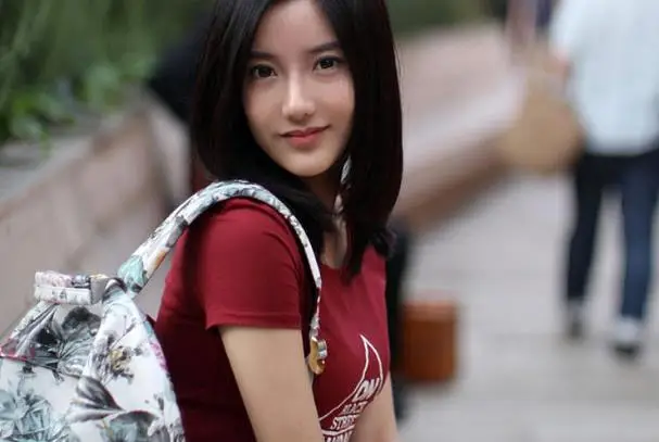 清华大学校花排名，榜首是高考“双料状元”，美女学霸真的存在