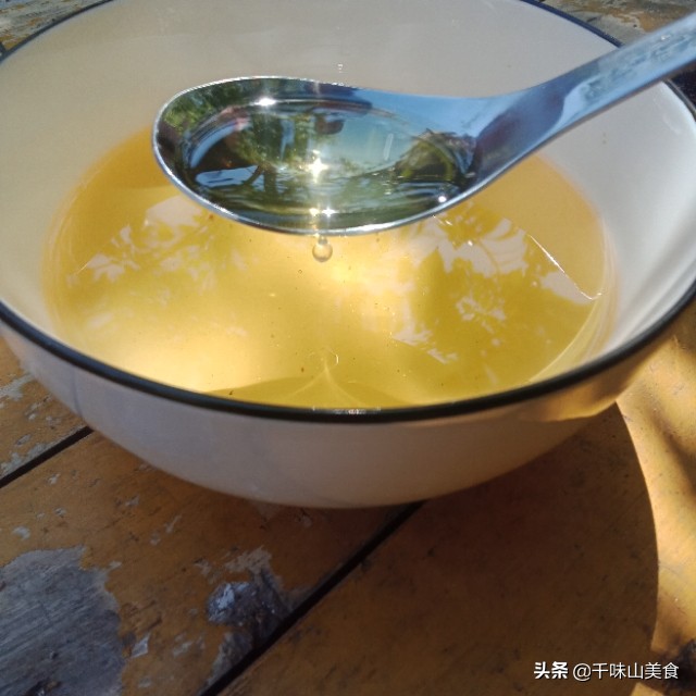 厨师长教你在家熬葱油，酒店大厨用的明油，炒菜好吃就是香的原因