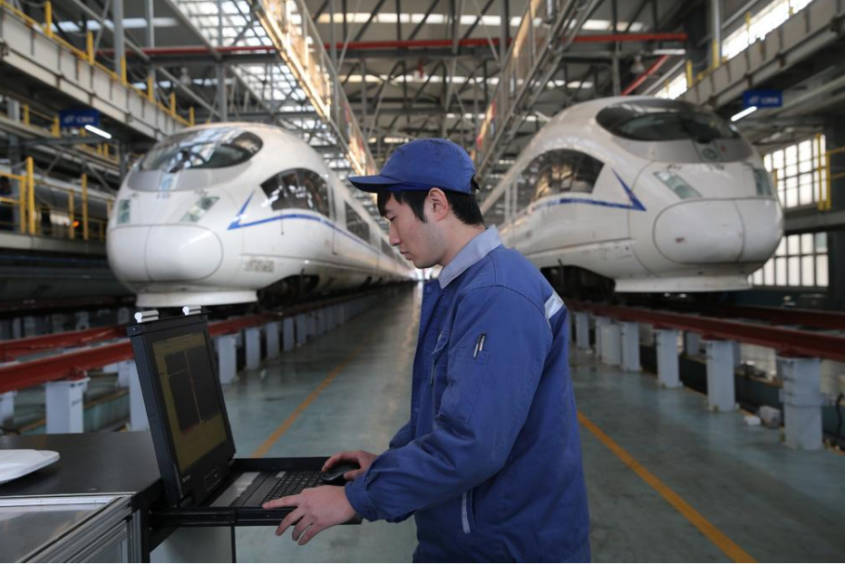 河南这所铁路学院“很特殊”，高铁里上课，毕业生就业前景好