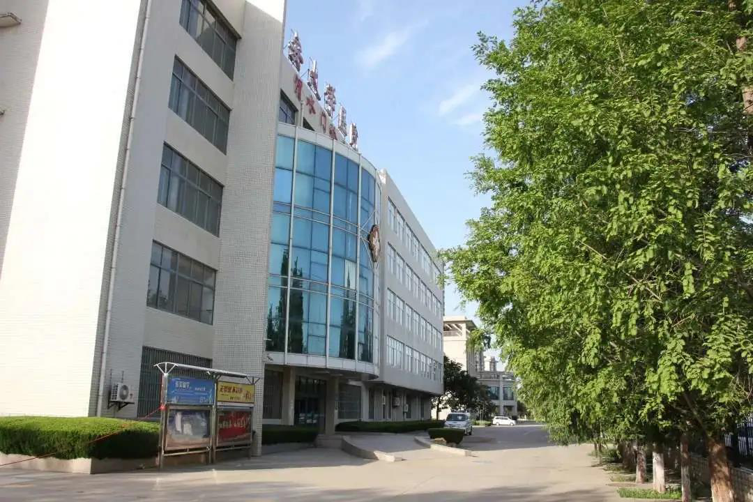 陕西最“豪华”大学之一！坐拥4大“网红”食堂，游泳馆、商业街一应俱全！