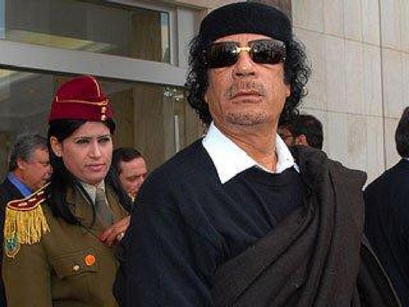 1982年卡扎菲总统访华，和邓小平谈了谈，但一直占不到优势。