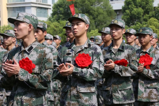 在校大学生参军,在校大学生参军的条件及待遇