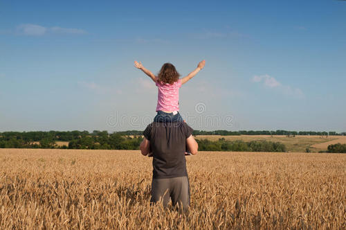 8篇写父亲的高考满分作文：记叙文散文的范文