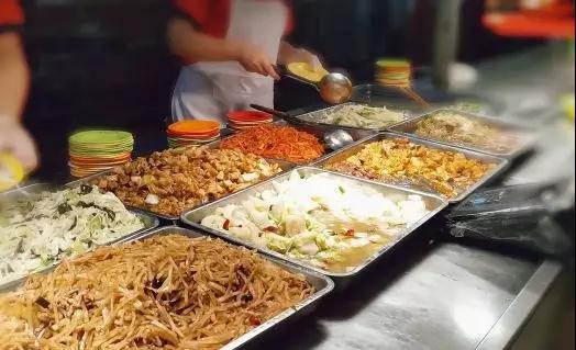 重庆这所高校：坐拥四大校区，出门就是地铁，食堂宿舍堪称