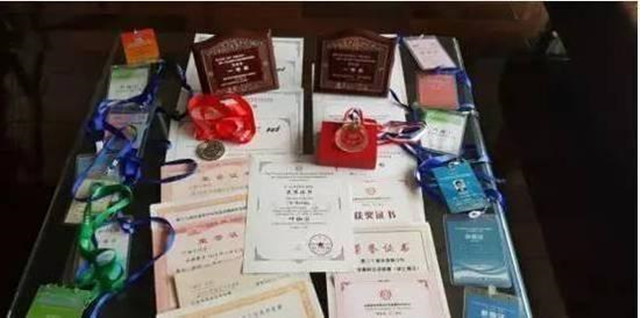 对他，北大可降200分录取，而后没去高考也被录取，他有多优秀？