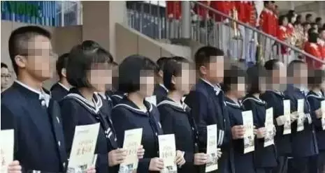 开学季！西安市52所中学校服大PK，比比谁家的最好看？