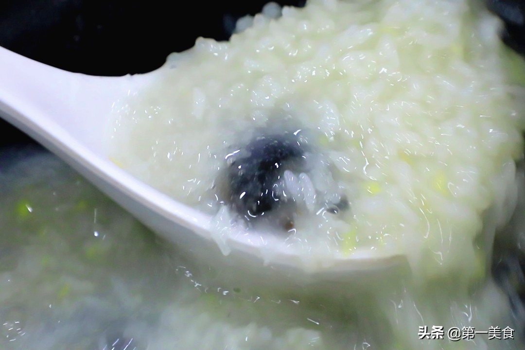 皮蛋瘦肉粥的做法家常,皮蛋瘦肉粥的做法家常視頻