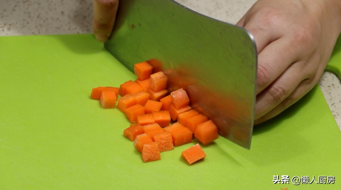 豆腐遇到它就这样炖，好吃极了，营养丰富，又鲜又嫩