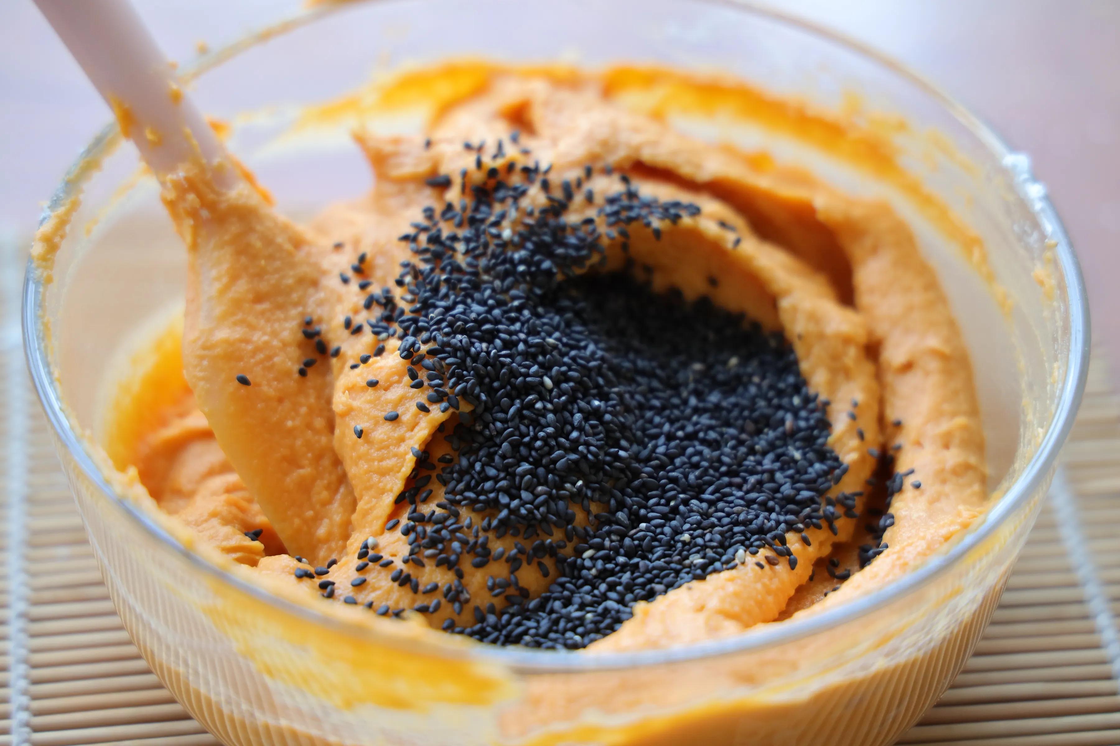 红薯别烤了，做成小零食，咬一口嘎嘣脆，不用油炸，比薯片还好吃