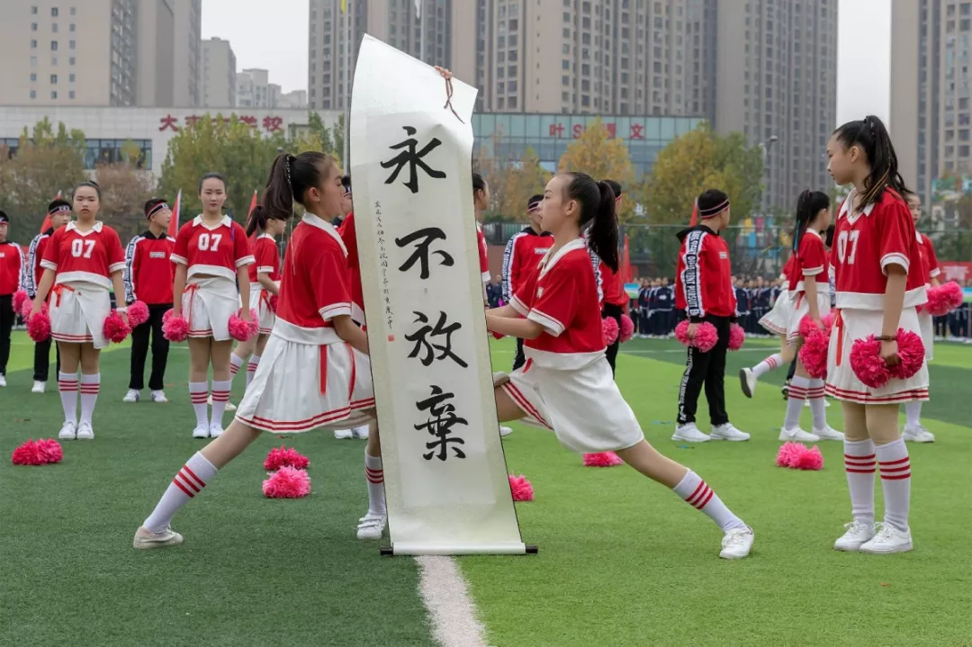 这所行事低调却成绩华丽的名校，他值得被爱