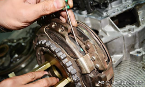 车身酷似“灯厂”的大众凌渡，变速箱出故障后又该如何维修解决？