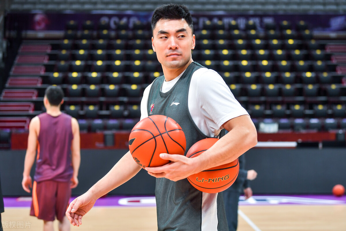 cba张振林去了哪个队(富二代回归辽篮,热身赛14分钟豪砍11分,他是对付