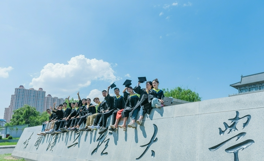 哈工程再现“学霸班”，全班考研成功，本科毕业后再当研究生同学