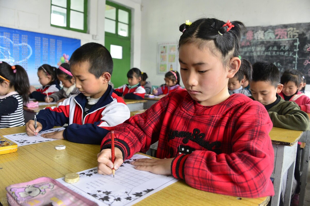 语文老教师直言：升入初一后，考试不及格，大多存在3个学习问题