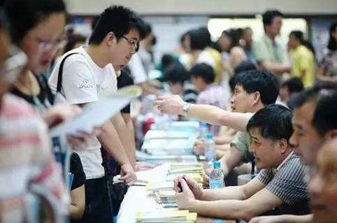 北京4所大学“害人不浅”，毕业证相当于废纸一张，高三生要注意