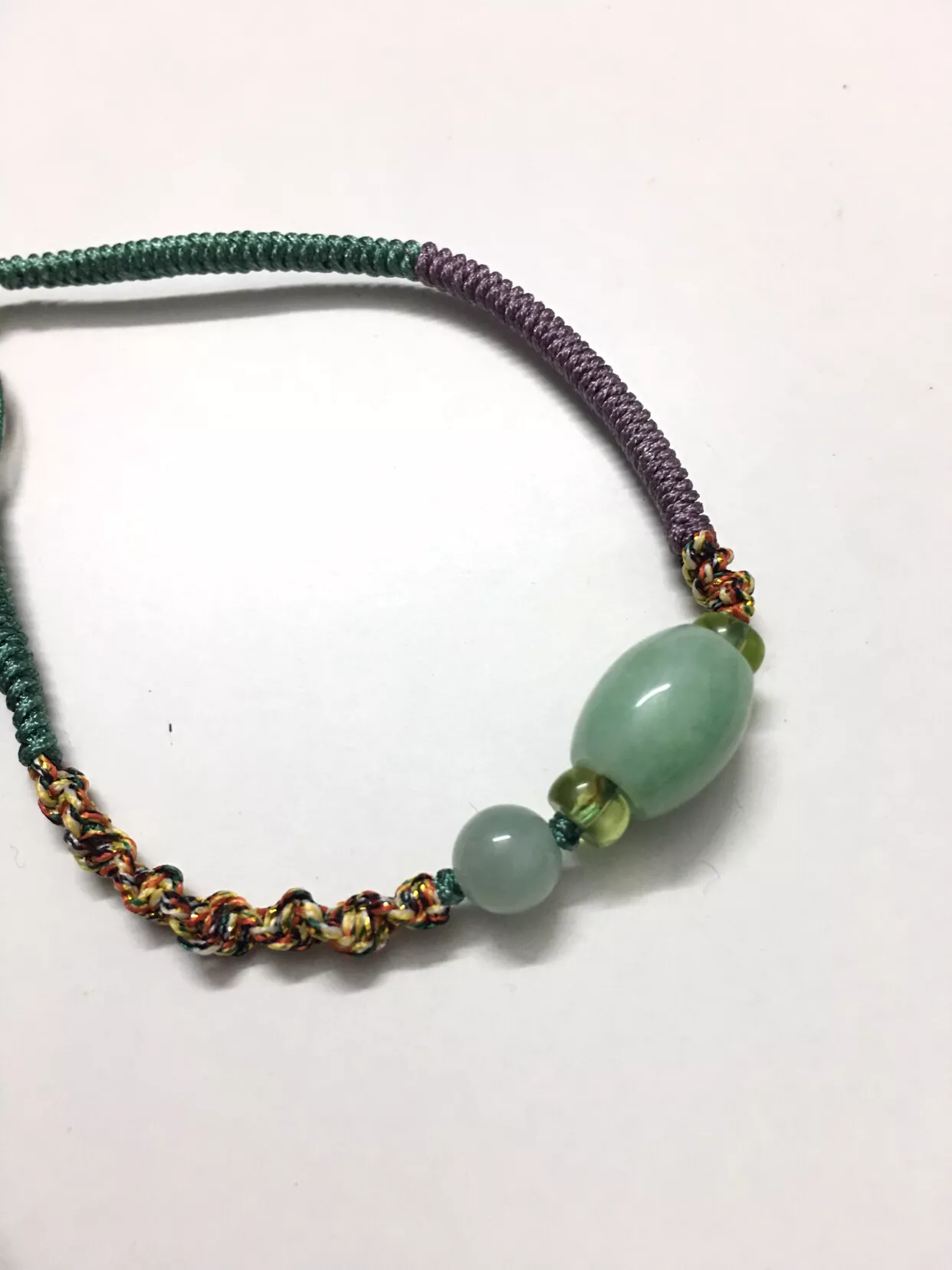 翡翠路路通拼色金刚结手绳(翡翠吊坠怎么选才是最好的) 第1张