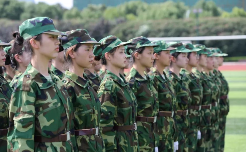 2021年军训时间表新鲜出炉，时间长短参差不齐，看看有你的学校吗