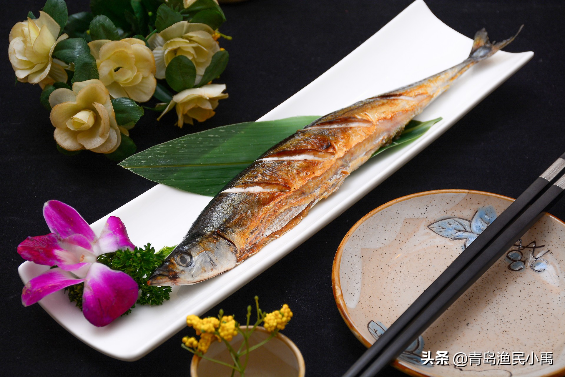 日式烤秋刀鱼秋刀鱼饮食宜忌适宜:口腔及口角炎,骨质疏松症,动脉硬化