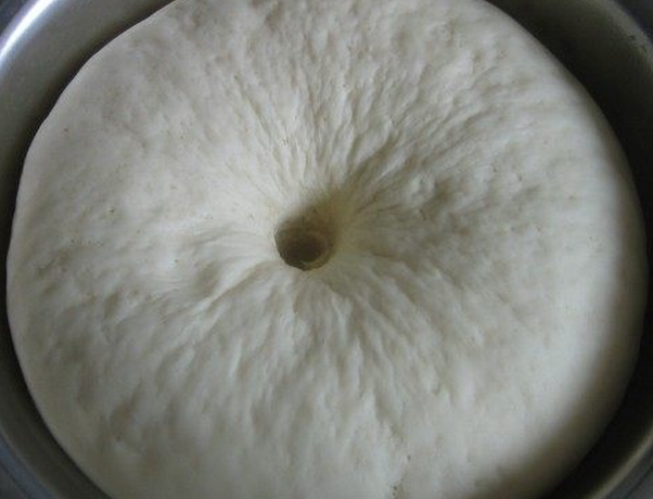 发面饼不发硬的秘诀：掌握好这一个小妙招，烙好的饼松软有嚼劲！