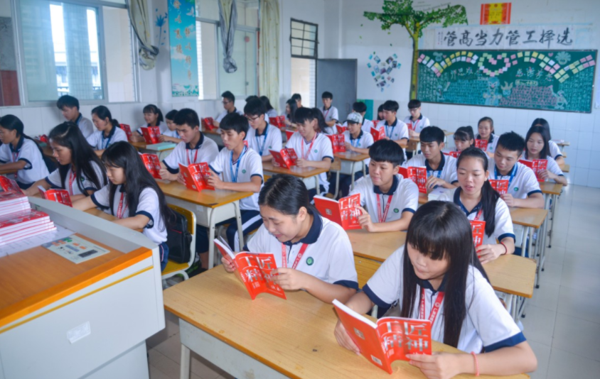 2021年全国中学排行榜出炉，人大附中仅排第三，上海中学表现亮眼