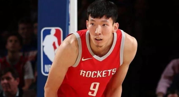 周琦为什么会无缘nba(持续进步的周琦，真的就无缘NBA吗？这些因素让休城需再续周琦)