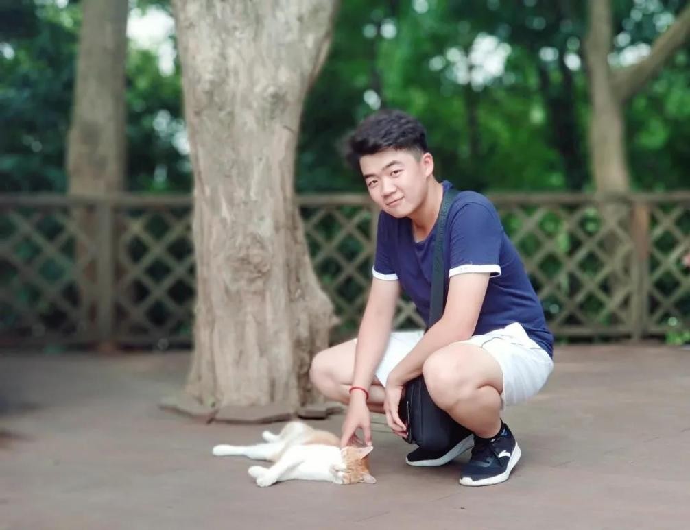 太优秀！这10位“超强”学霸：全部入职外交部，来自北京同所大学同一学院！