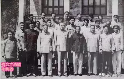 袁文才王佐在井冈山时期担任的职务概述