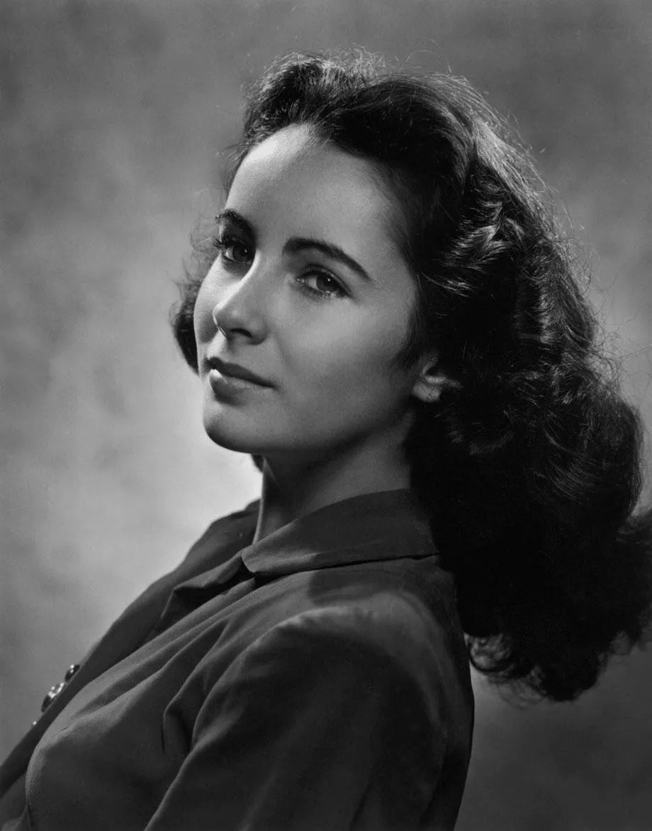 “摄影界伦勃朗”，拍下无数伟大的时代面孔，每一张都充满了故事