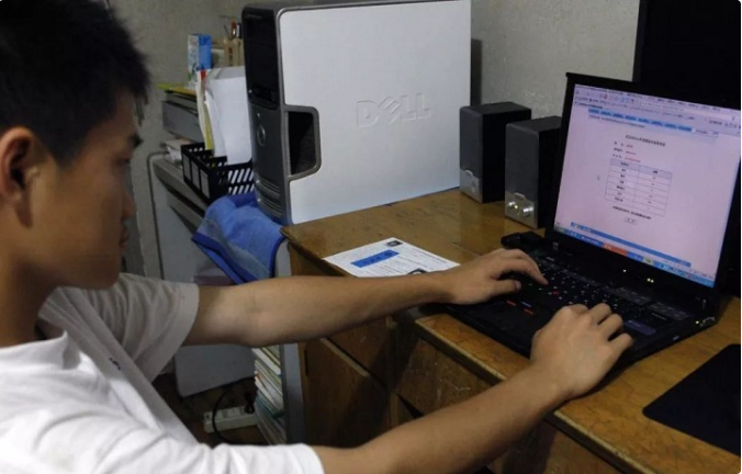 2021届大一新生报到时间确定，有人欢喜有人愁，最晚的10月才开学