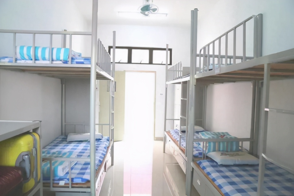 人大附中深圳学校(深圳2021公办高中学费及住宿情况汇总)