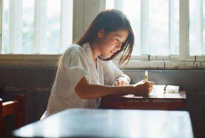 考上985大学后才明白，名校和“双非”间的差距，不止一点