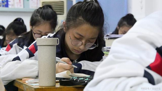 河南高考人数的详情公布，和网传的有出入，全国统考的人数减少？