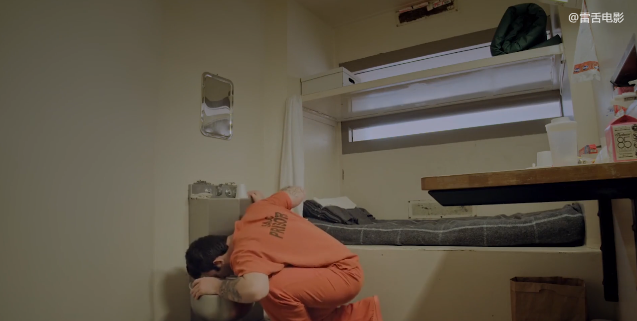 美国奇葩监狱:男女混合关押,女囚犯第一天就被吓哭!纪录片