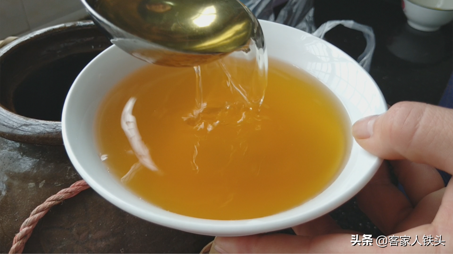 猪爪怎么做最好吃（手把手教你做一锅吃一次就爱上）