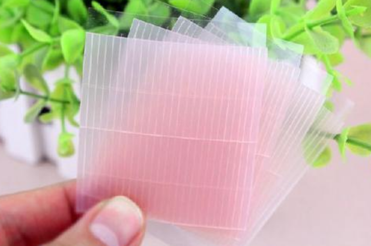 假睫毛不会上眼？双眼皮贴不会贴？看清步骤就会了