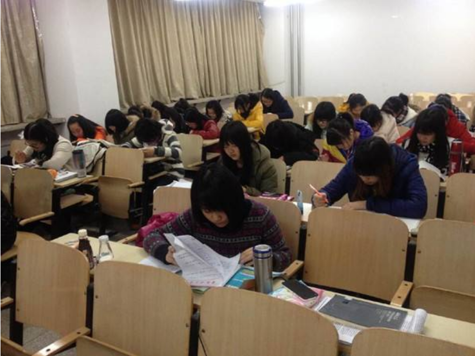 985高校“档次”排行榜，第一档“名副其实”，剩下的有争议