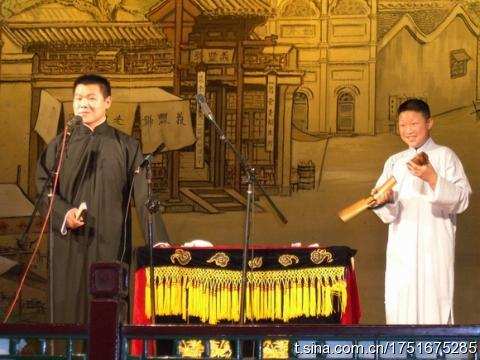 初中生14岁当保安，15岁做服务员，遇郭德纲挣10亿票房