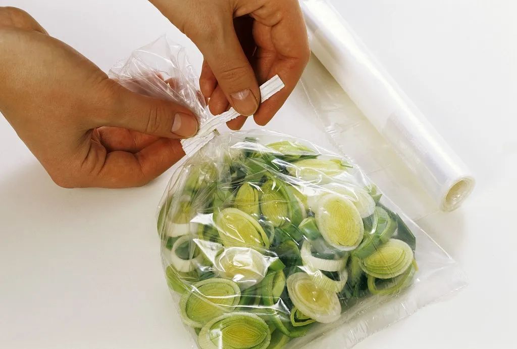 长期点外卖，塑料盒会对人体有害吗