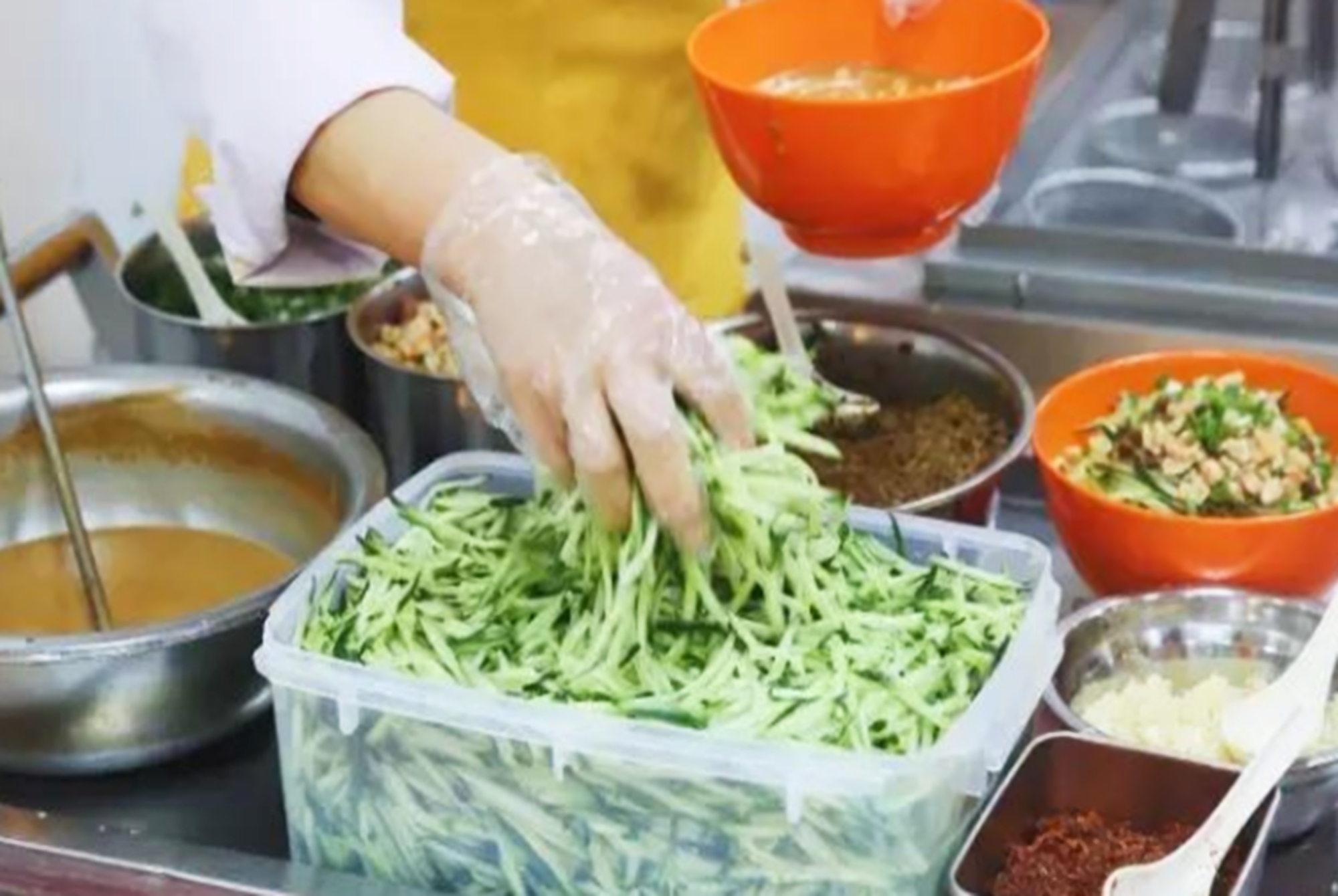 重点985院校被众人称为“中国吃饭大学”，把隔壁学霸都馋哭了