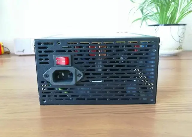 哪个品牌的电源比较好?如何判断哪些电源产品靠谱?来这里告诉你